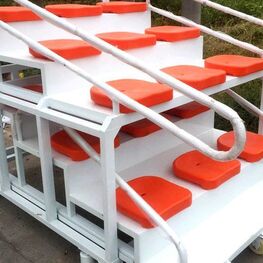 伸縮式終點(diǎn)裁判臺(tái)